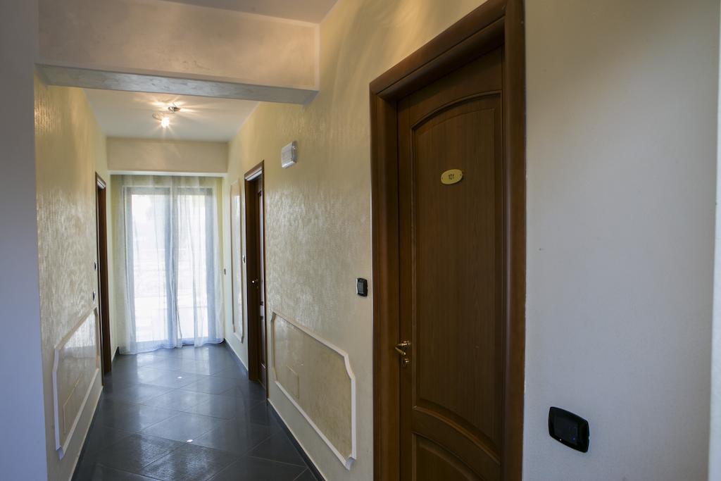 Hotel Miramare Marina di Schiavonea Camera foto